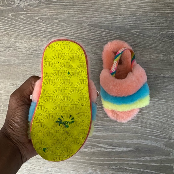 Little kids uggs fur slides / slippers - Picture 3 of 8